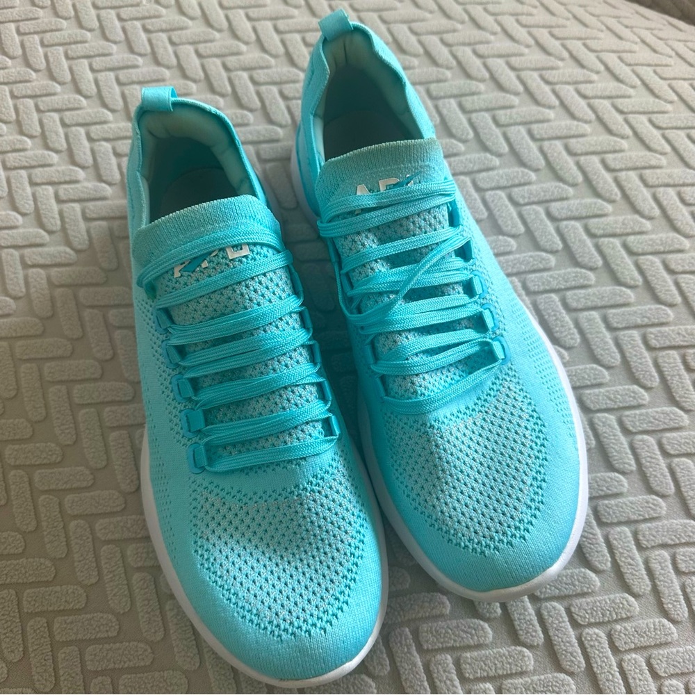 APL Knit Running Shoe Women (Sz. 9)